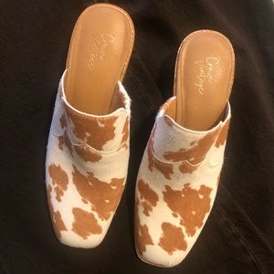 Brand New! Crown Vintage Mule 7.5M